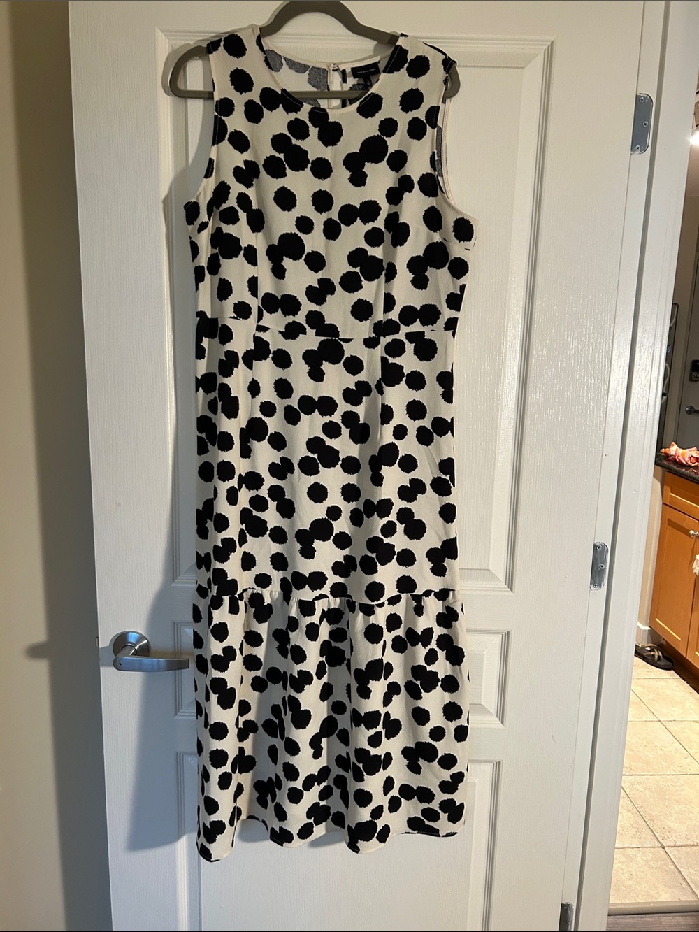 Who What Wear Black & White Polka Dot Sleeveless Midi Dress